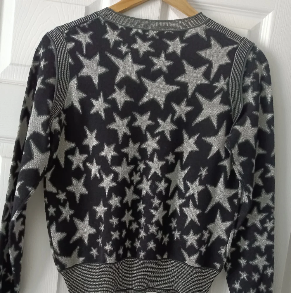 Sweater - Picture 4 of 4